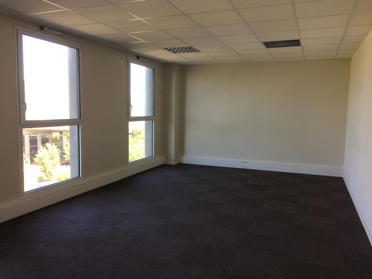 Bureau Saint-Jacques-de-la-Lande 52m² Location bureau OLBUR2422418 6